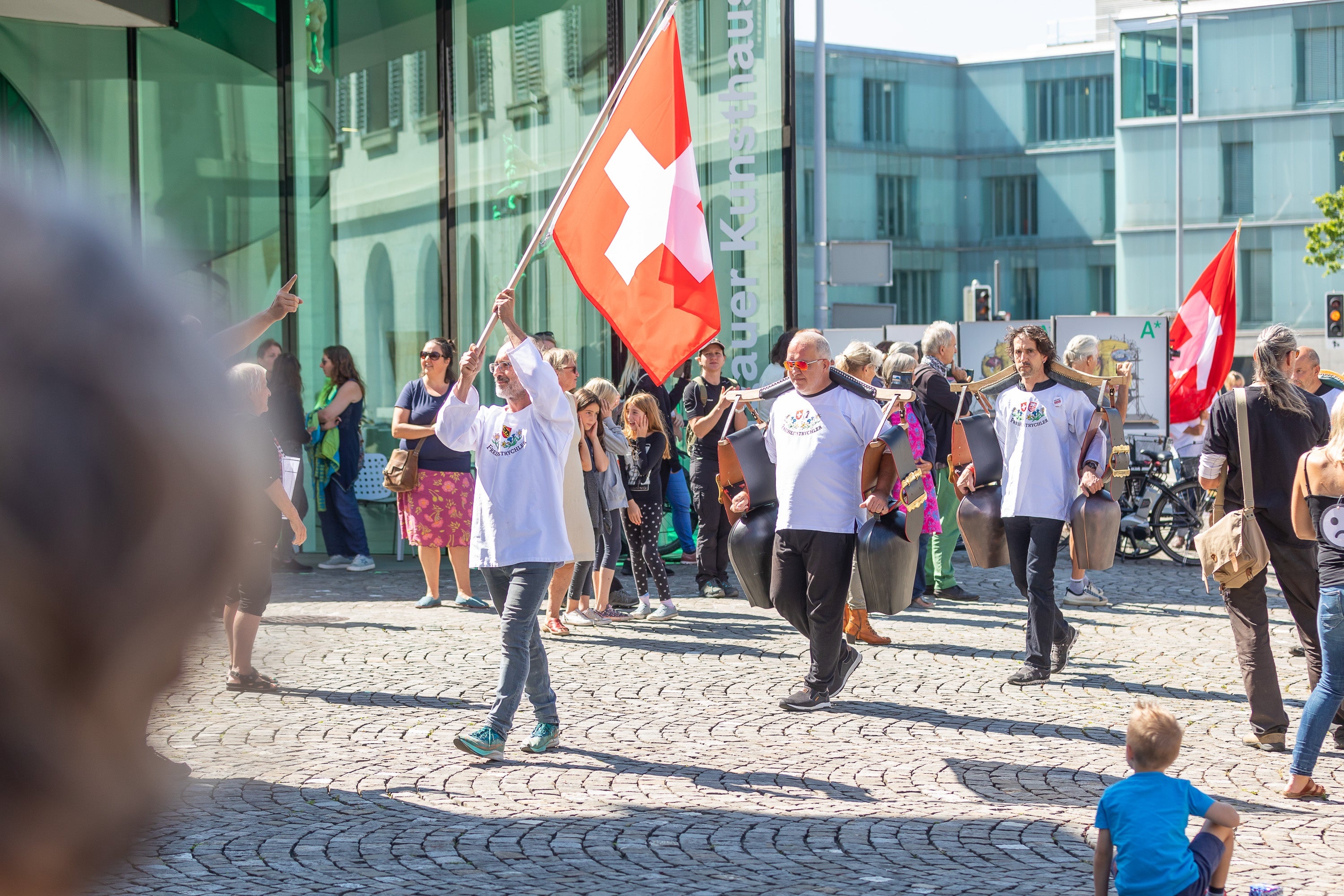 Zwei Mädels Teilen Sich Den Schwarzen Marcus Zwei Mädels Teilen Sich Den Schwarzen Marcus